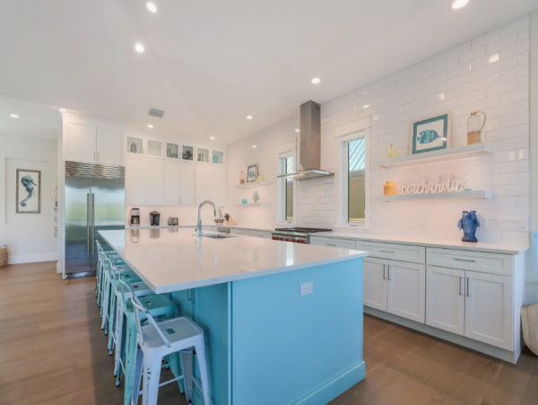 Luxurious Canal-Front Retreat - Perfect for Families